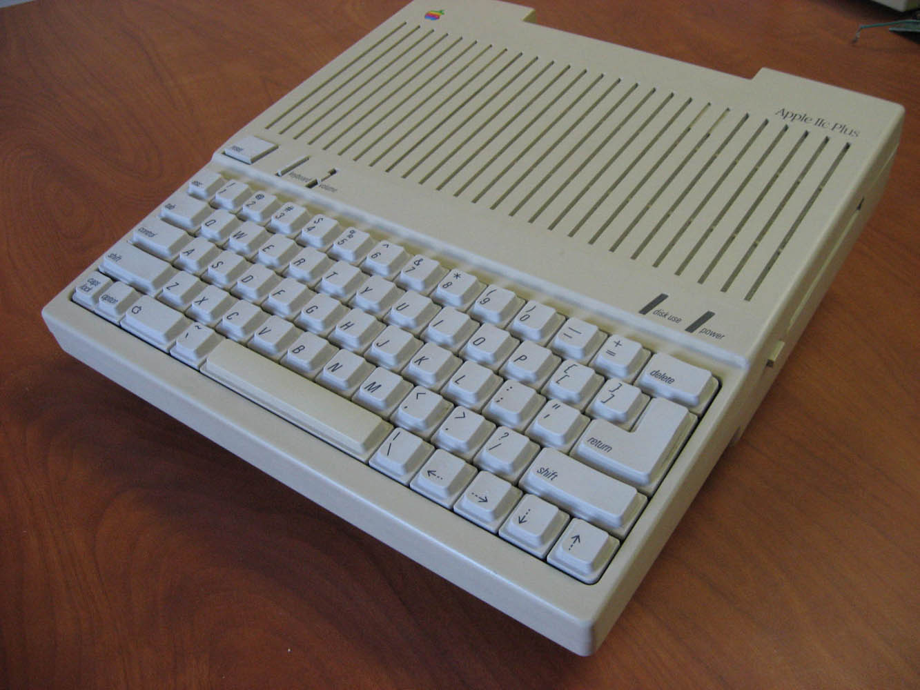 Apple2cPlus.jpg